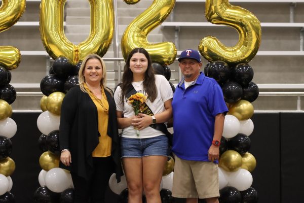 TCHS Volleyball Senior Night Family Photos