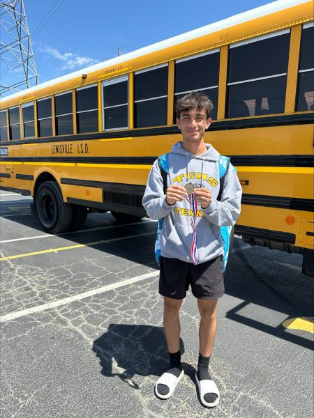 Tennis standout Jose Guedez crowned  district champion
